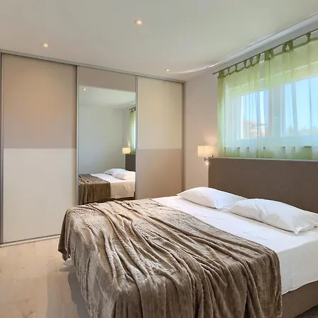 Elena Дом отдыха *